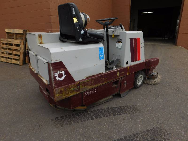 lot 18 image: Power Boss SweeperScrubber ISS78-LD
