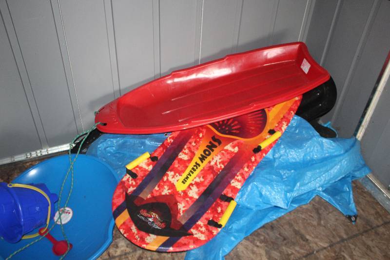 lot 18 image: Snow Sleds, Saucers