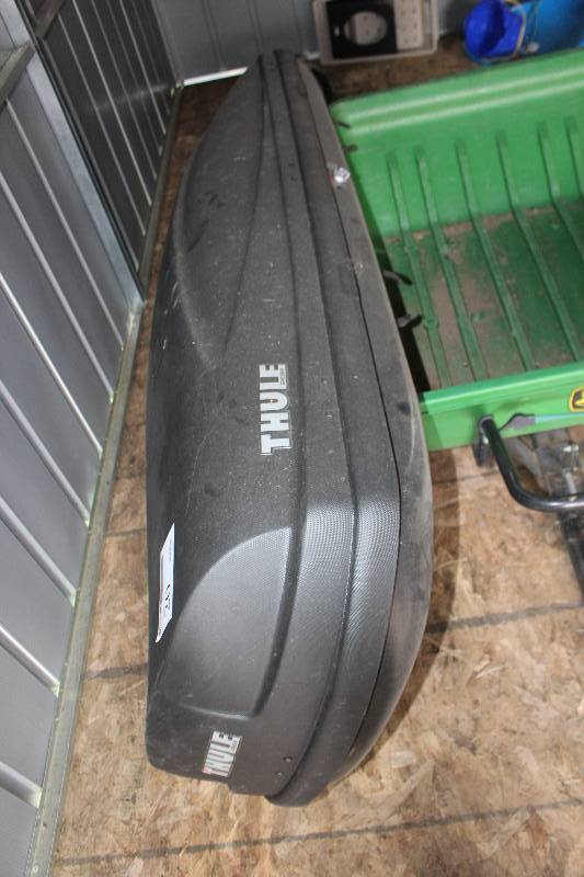 lot 20 image: Thule Roof-Mount Car Storage Module