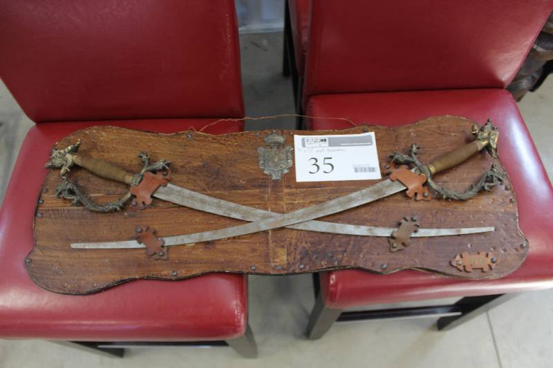 lot 35 image: 2-Sword Decorative Wall Art