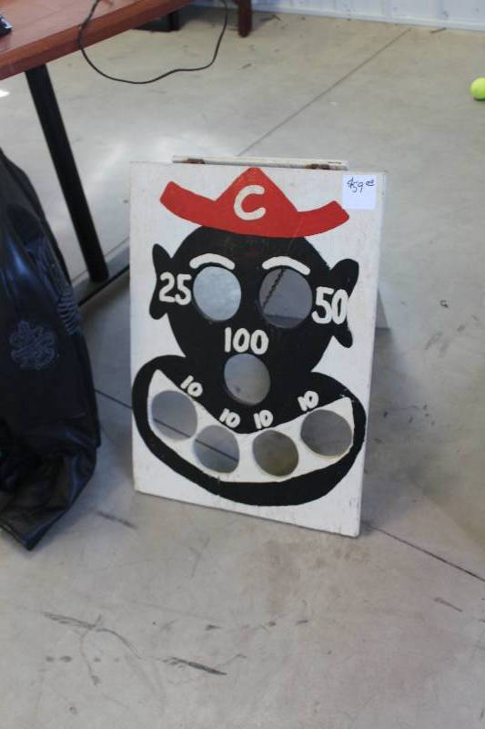 lot 53 image: Vintage Cornhole Bean Bag Toss Board