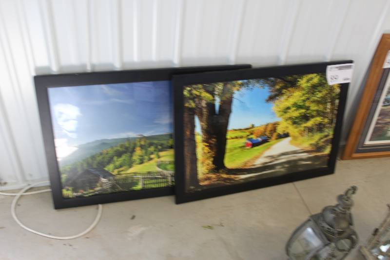 lot 89 image: Lot of (2) Framed Wall Art