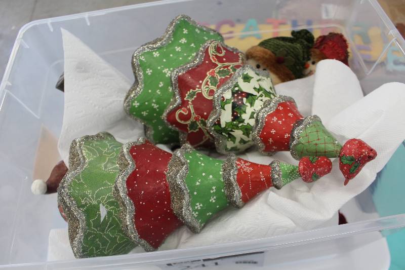 lot 241 image: Box Lot of Christmas Decorations
