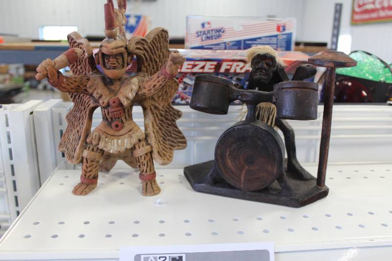 lot 297 image: Lot of (2) Island Musicians Figurines