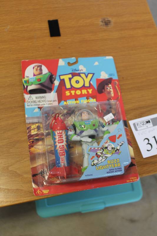 lot 318 image: Toy Story Buzz Lightyear Figurine