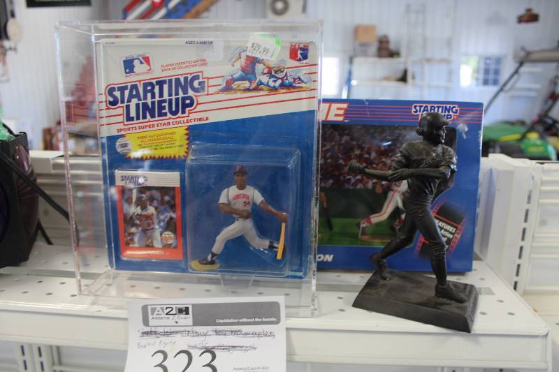 lot 323 image: Starting Lineup Baseball Figurines, Freeze Frame, Statues