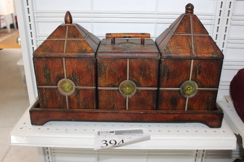 lot 394 image: Decorative Box & Tray Set