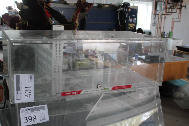 lot 401 image: Locking Hinged Door Plexiglass Display Case
