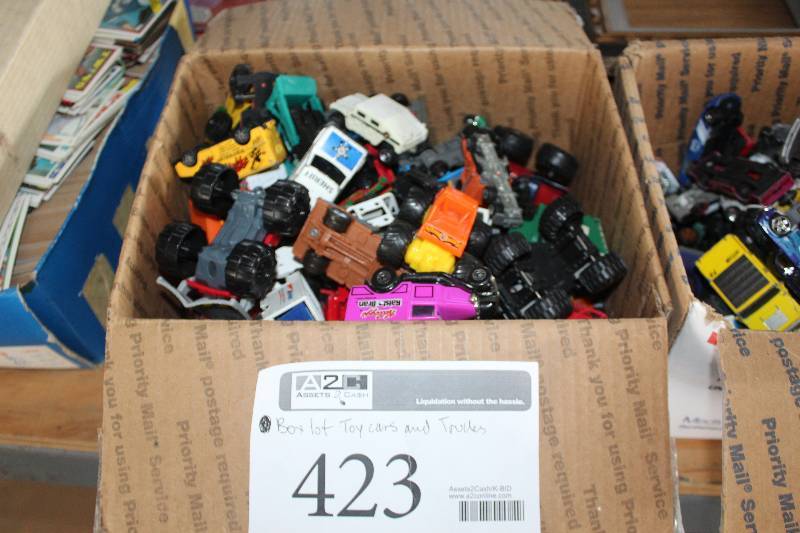 lot 423 image: Box Lot of Toy Cars & Trucks