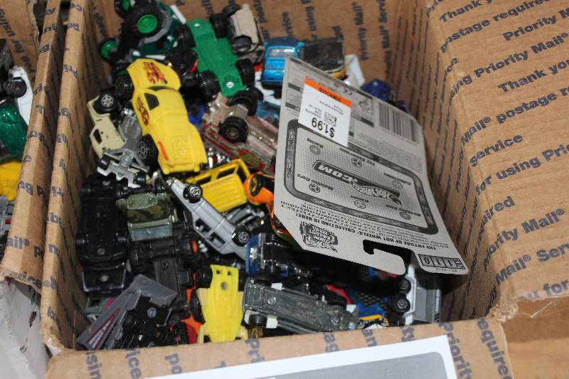 lot 425 image: Box Lot of Toy Cars & Trucks