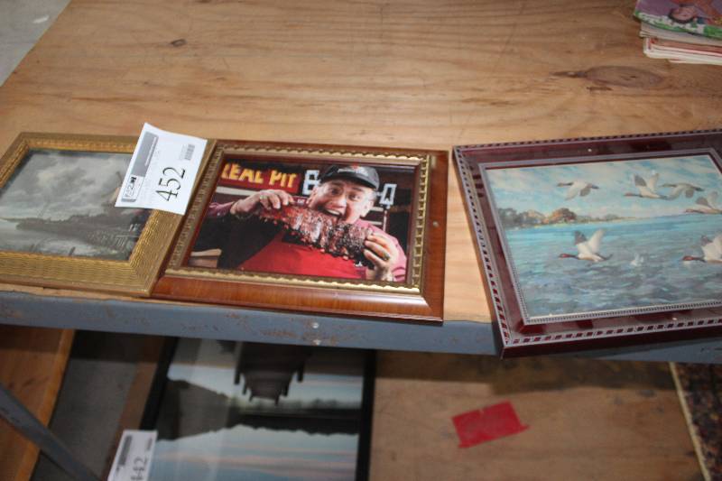 lot 452 image: Lot of (3) Wall Art