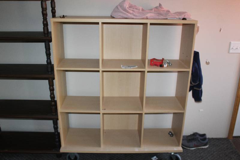 lot 469 image: 9-Cubby Rolling Shelf