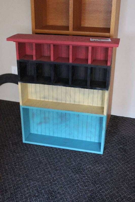 lot 462 image: 4-Shelf Wood Bookcase