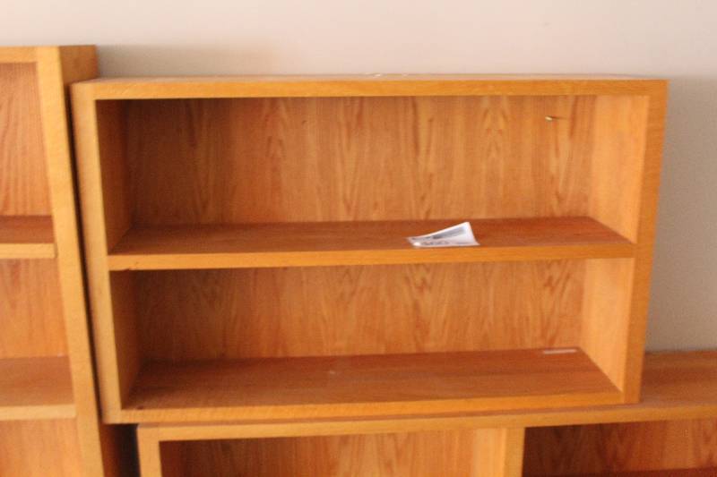 lot 460 image: 2-Shelf Wood Bookcase