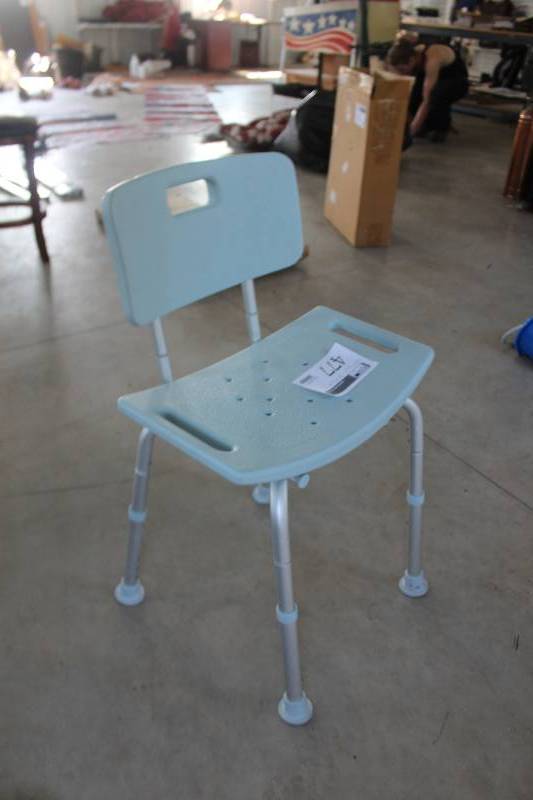 lot 477 image: Shower Chair
