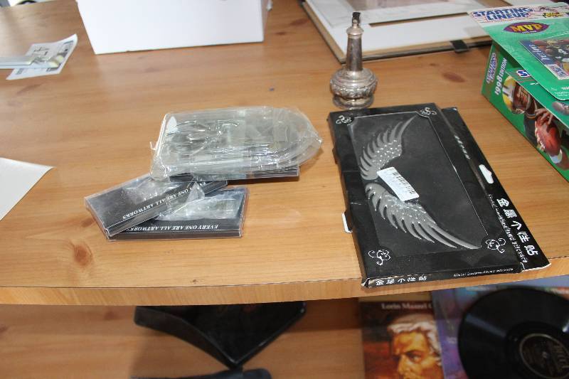 lot 506 image: Motorcycle Accessories