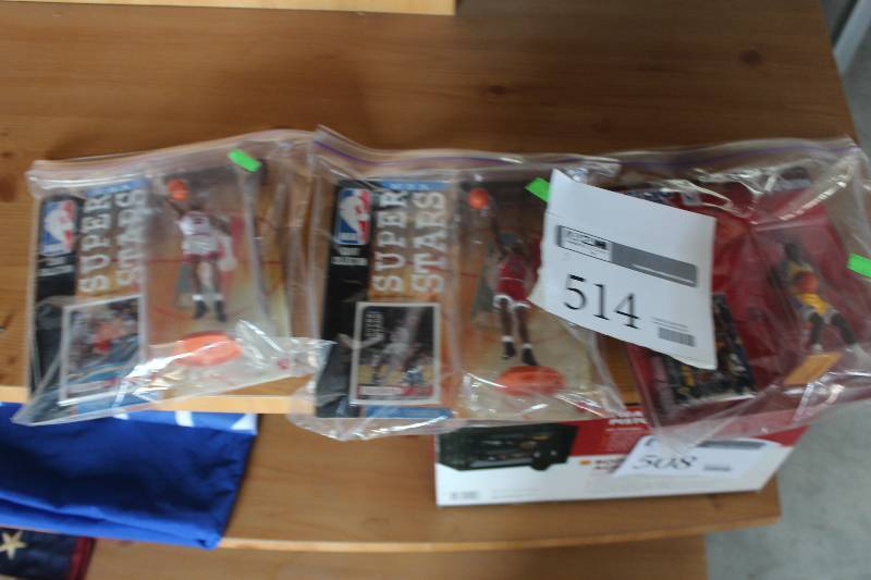 lot 514 image: Lot of (3) Michael Jordan, Shaq, Kobe Bryant Action Figures