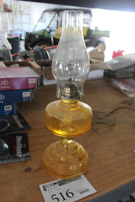 lot 516 image: Oil Lamp