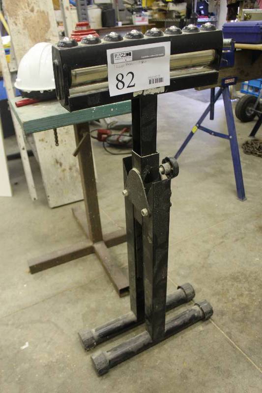 lot 82 image: Rockler Woodworking And Hardware Large Roller