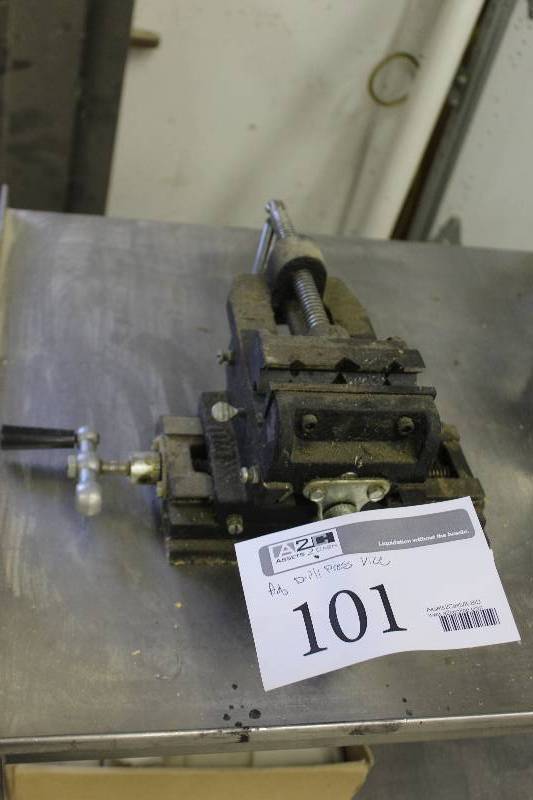 lot 101 image: Pittsburg 4in. Cross Slide Vice