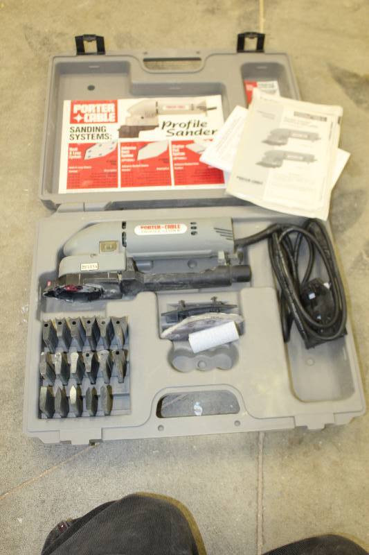 lot 57 image: Porter-Cable Profile Sander Kit w Case, Bits, Instructions