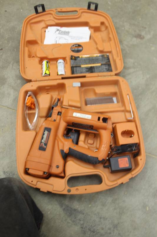 lot 55 image: Paslode Cordless 18GA Straight Finish Nailer w Case, Battery, Charger, Instructions, Safety Glasses