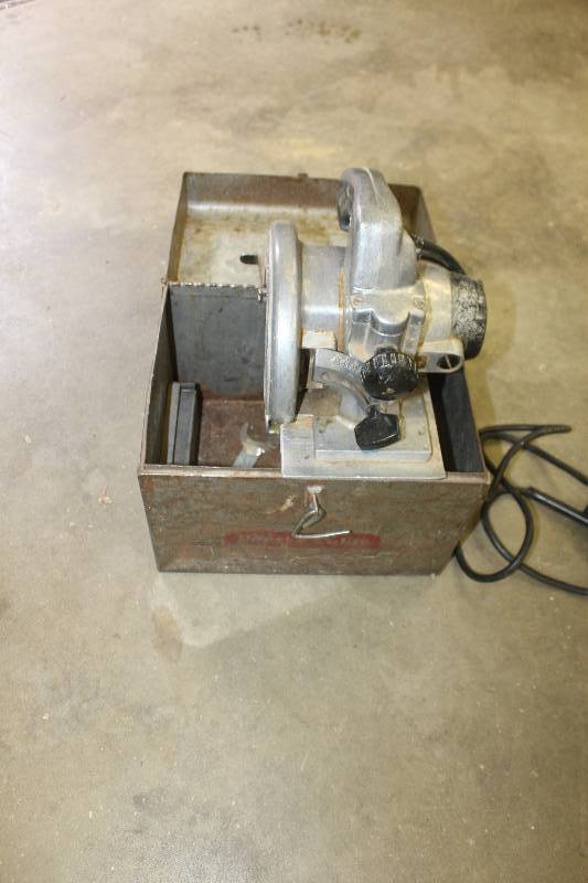 lot 74 image: Porter-Cable Heavy Duty 6.5in. Circular Saw