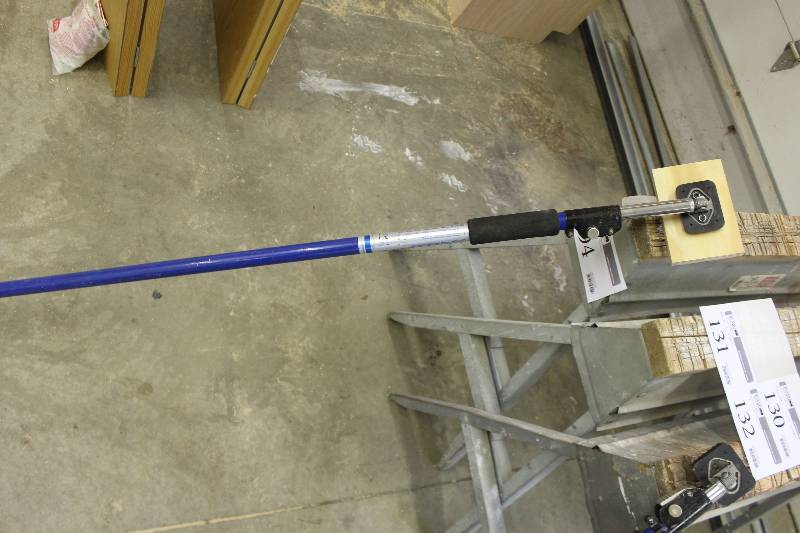 lot 131 image: Adjustable Quick Support