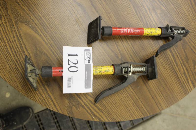 lot 120 image: Lot of (2) Little Hand Jacks