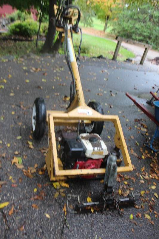 lot 45 image: Easy Auger Self-Propelled Trailer-Pull Auger wo Auger Drilling Bits