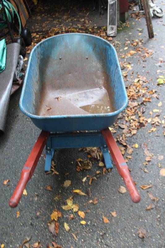 lot 47 image: Jackson Metal Wheelbarrow