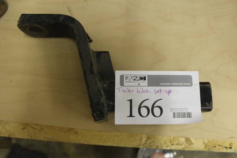 lot 166 image: Trailer Hitch wo Ball