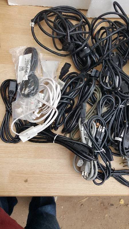 lot 78 image: Misc. WiresCords