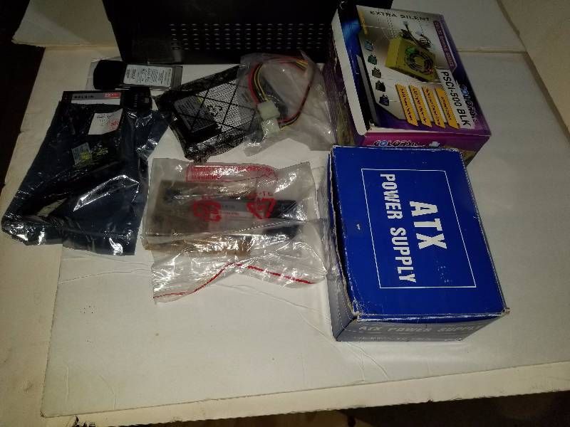 lot 64 image: Computer Towers and Parts