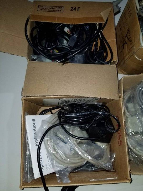 lot 65 image: Miscellaneous Computer Cords and Cables