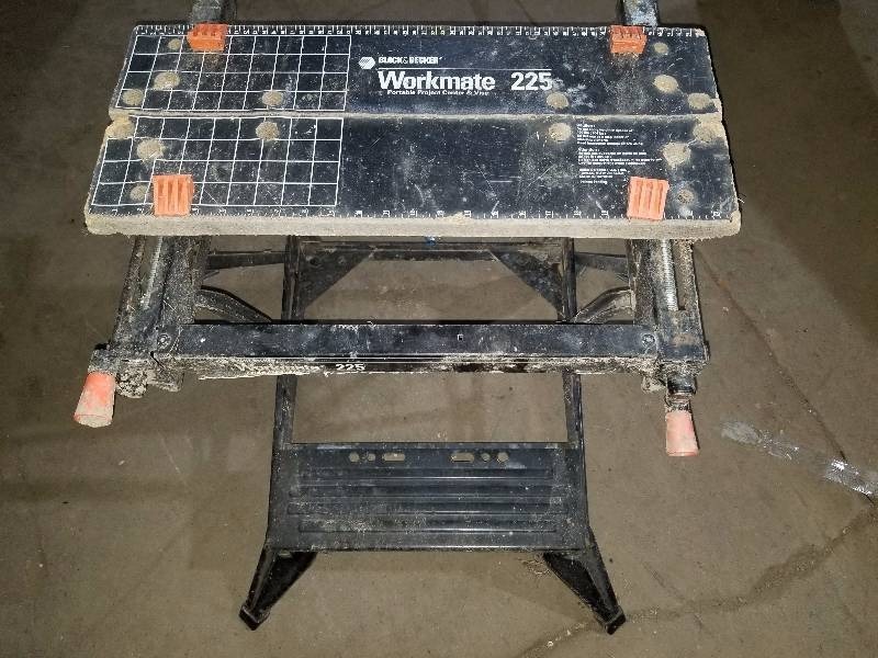 lot 22 image: Folding work Table