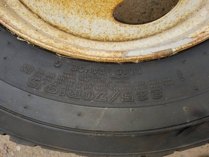 lot 23 image: Tire