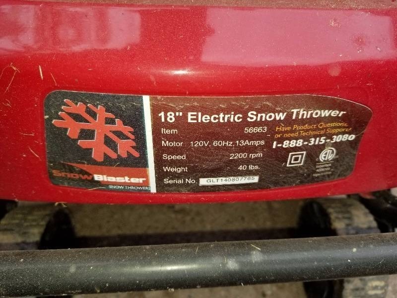 lot 25 image: 18 Electric Snow Blower