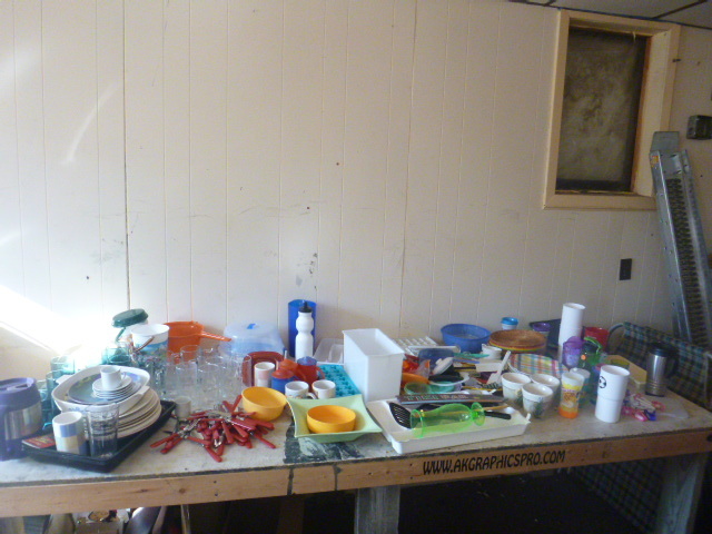 lot 14 image: Miscellaneous Kitchen Items