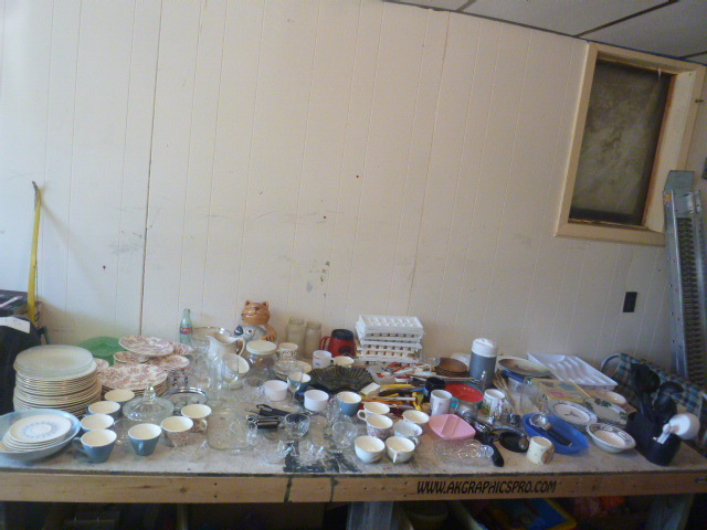 lot 29 image: Miscellaneous Kitchen Items