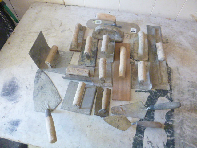 lot 45 image: Miscellaneous Cement Tools