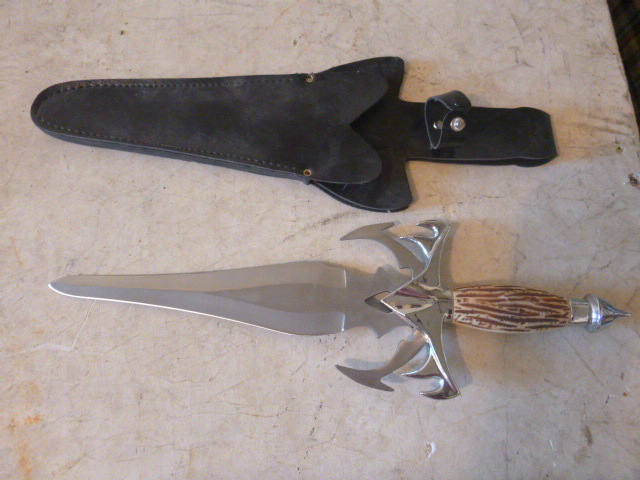 lot 49 image: Knife with Sheath