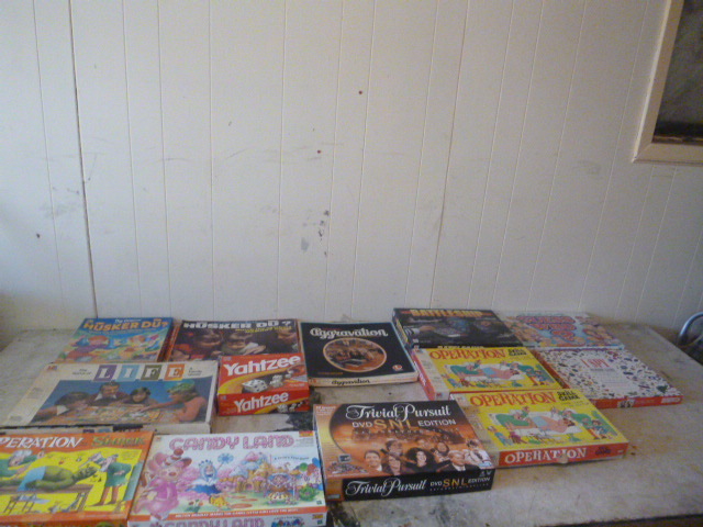 lot 51 image: Miscellaneous Board Games