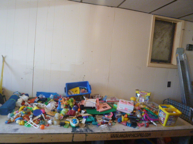 lot 53 image: Miscellaneous Toys