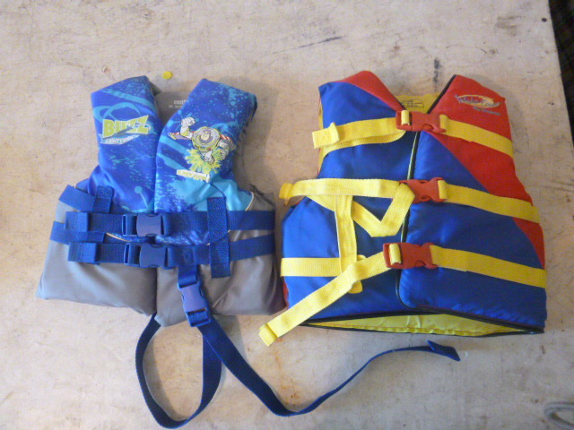 lot 63 image: 2 Life Vests