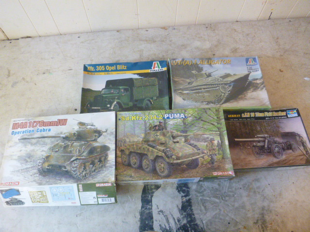 lot 67 image: 5 Model Military Trucks