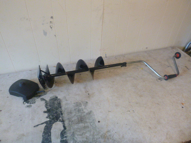 lot 78 image: Hand Ice Auger