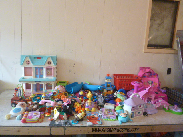 lot 89 image: Miscellaneous Toys