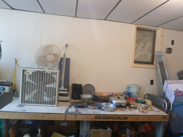 lot 117 image: Miscellaneous Household Items
