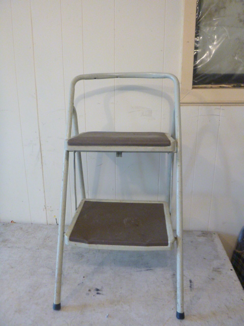 lot 119 image: Step Stool